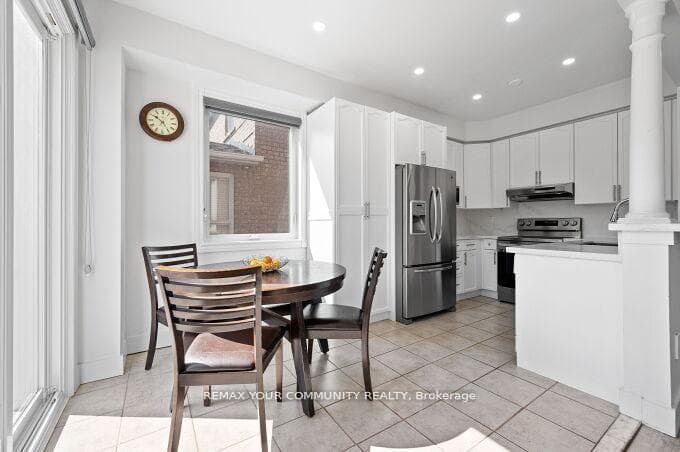 144 Broomlands Drive photo 16