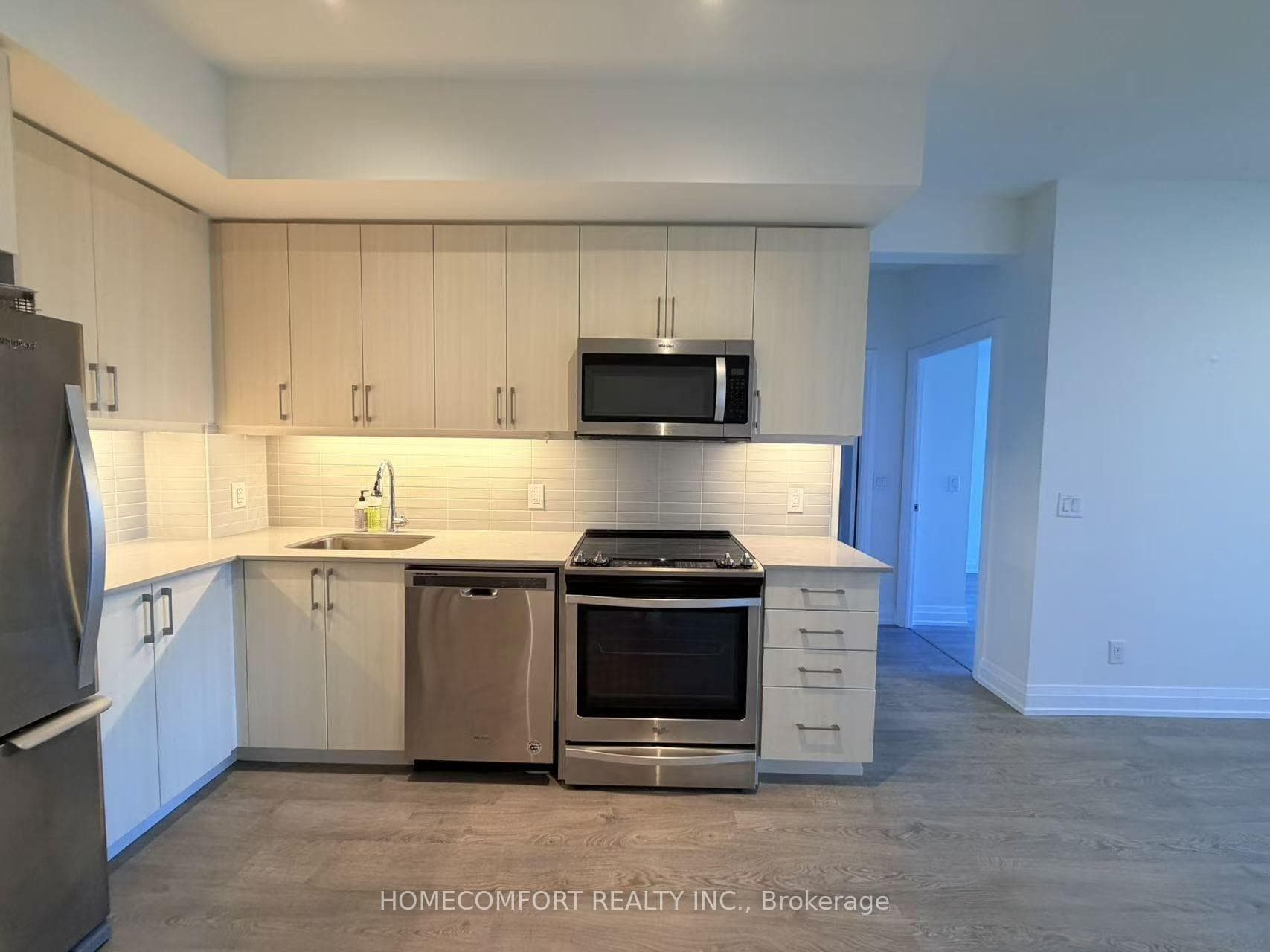 591 Sheppard Avenue Unit 530 photo 2