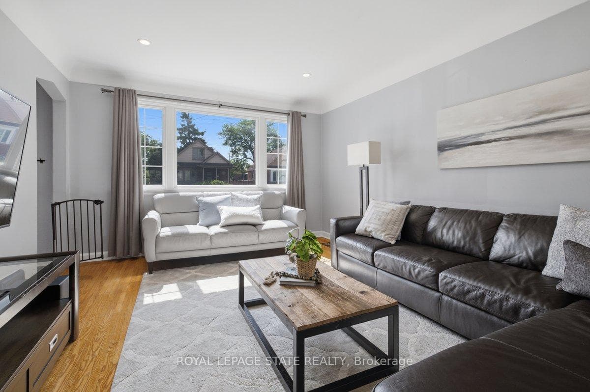 216 Summerhill Avenue photo 4