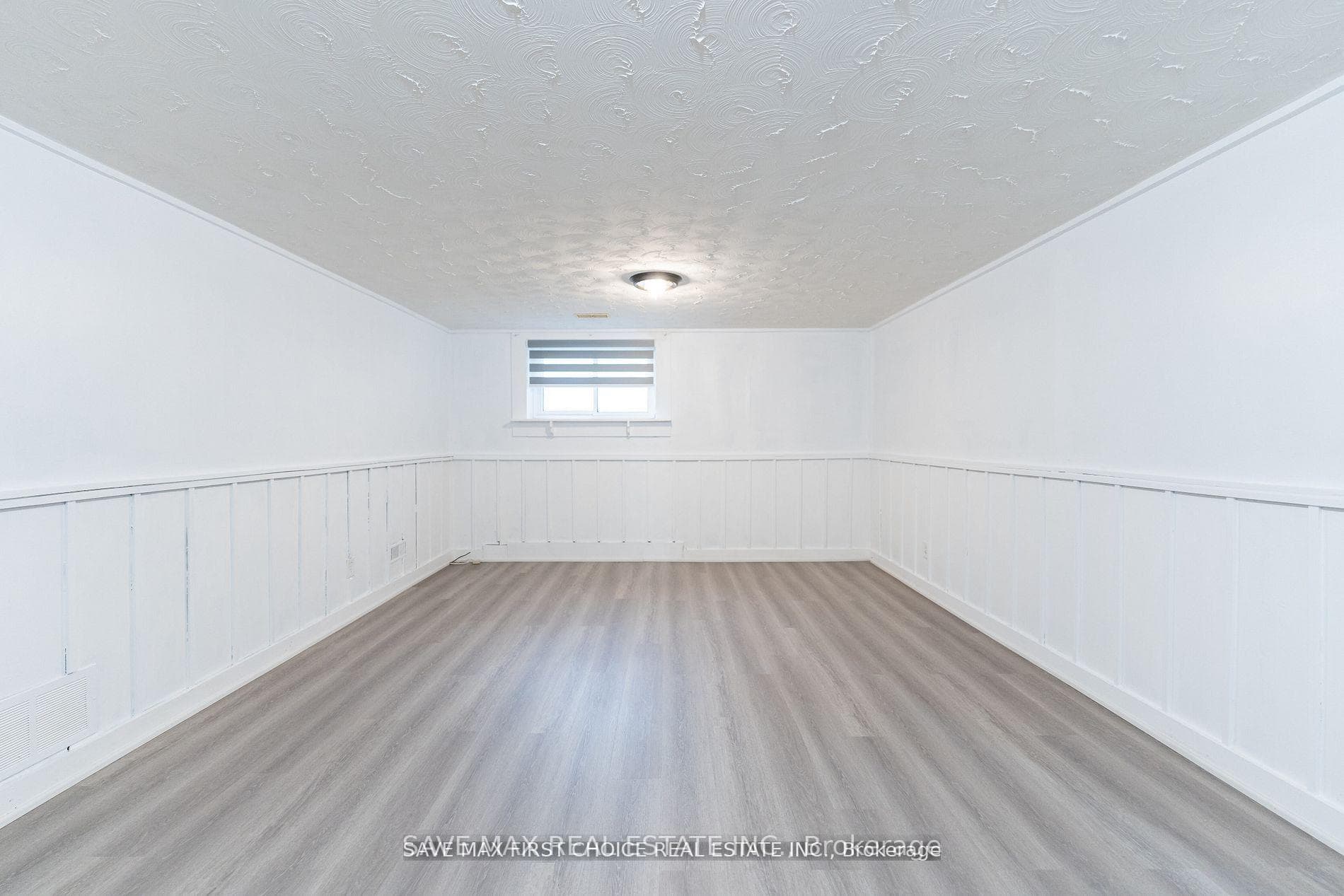 180 Columbus Road photo 31