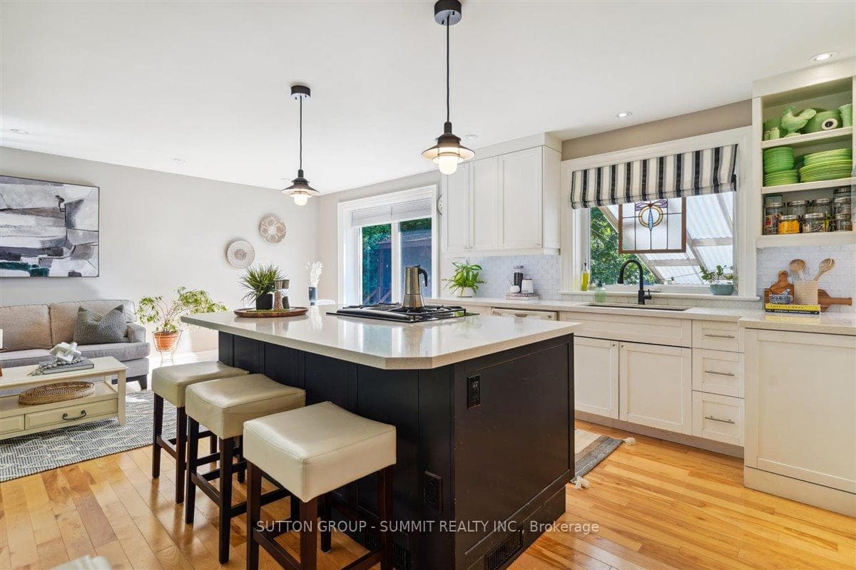 486 Lees Lane photo 9
