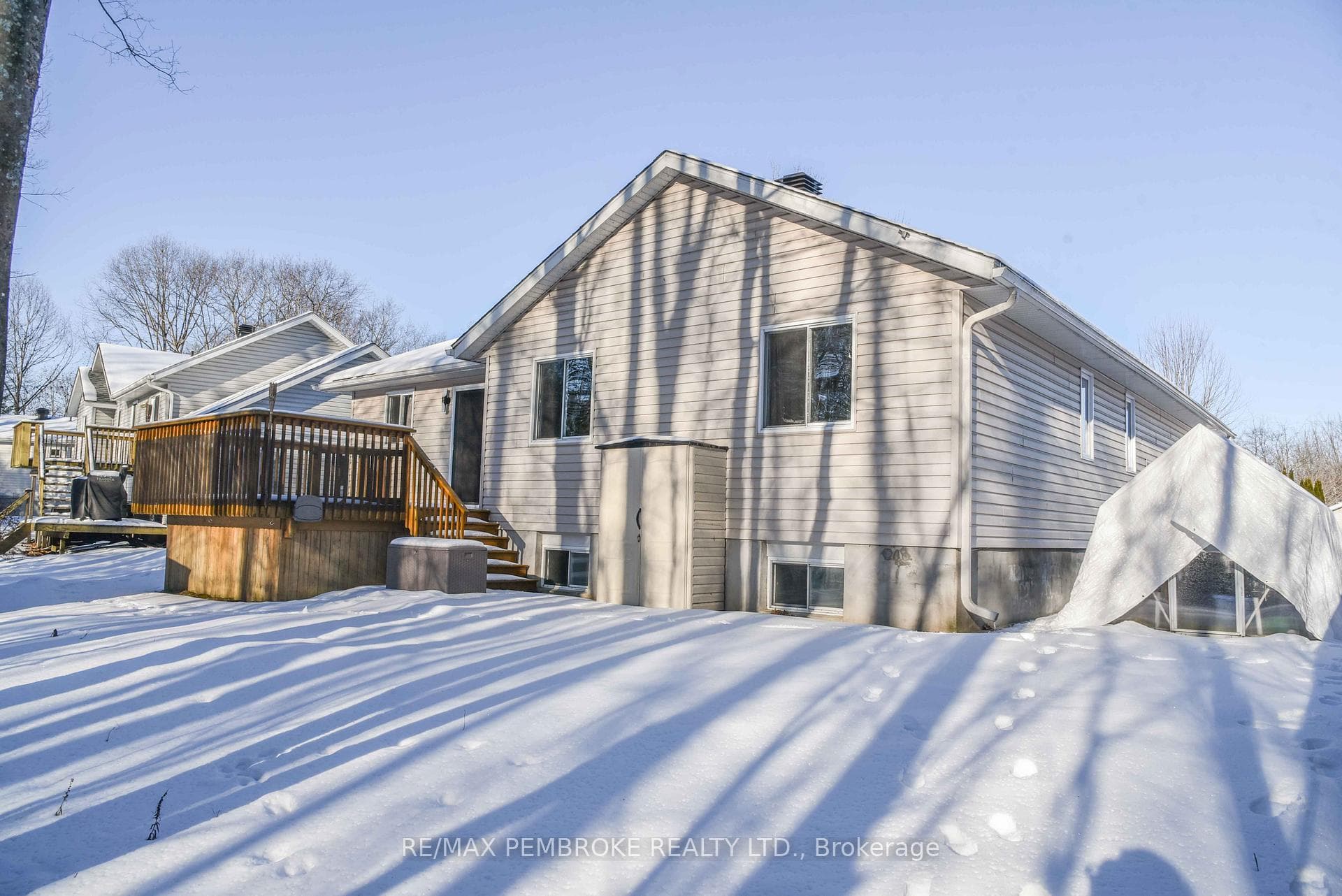 60 Bayshore Drive photo 39