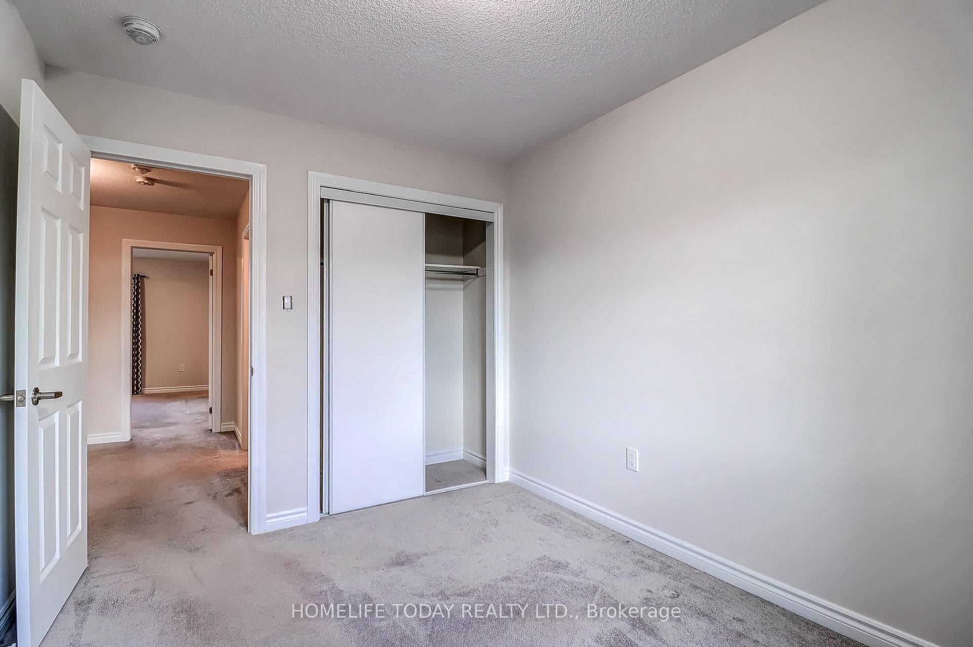 67 Daniele Crescent photo 19