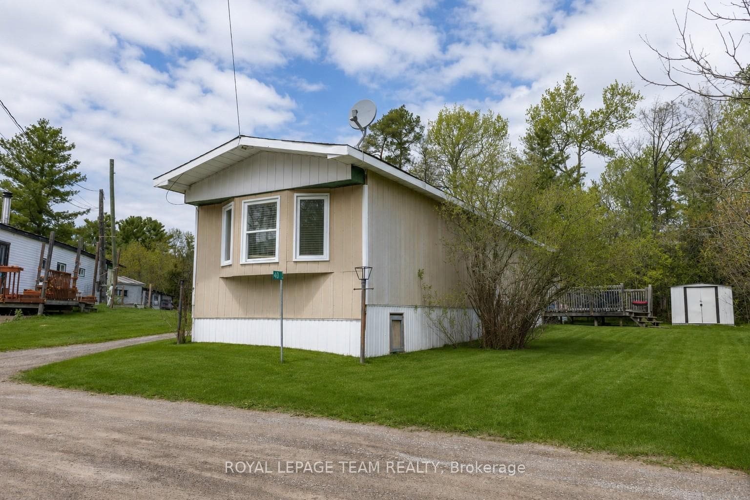 40 Timothy Drive photo 2