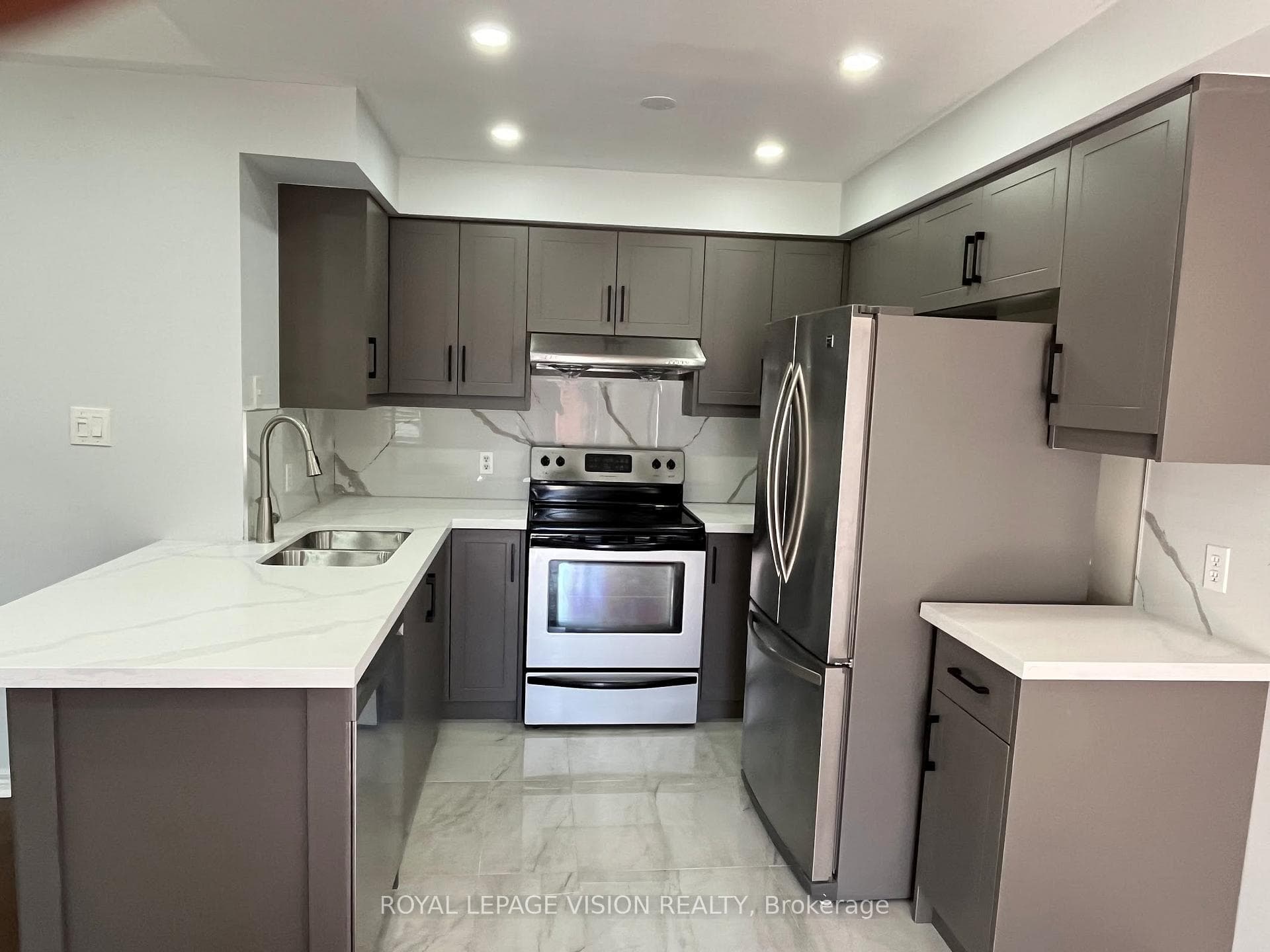 38 Eastport Drive photo 7