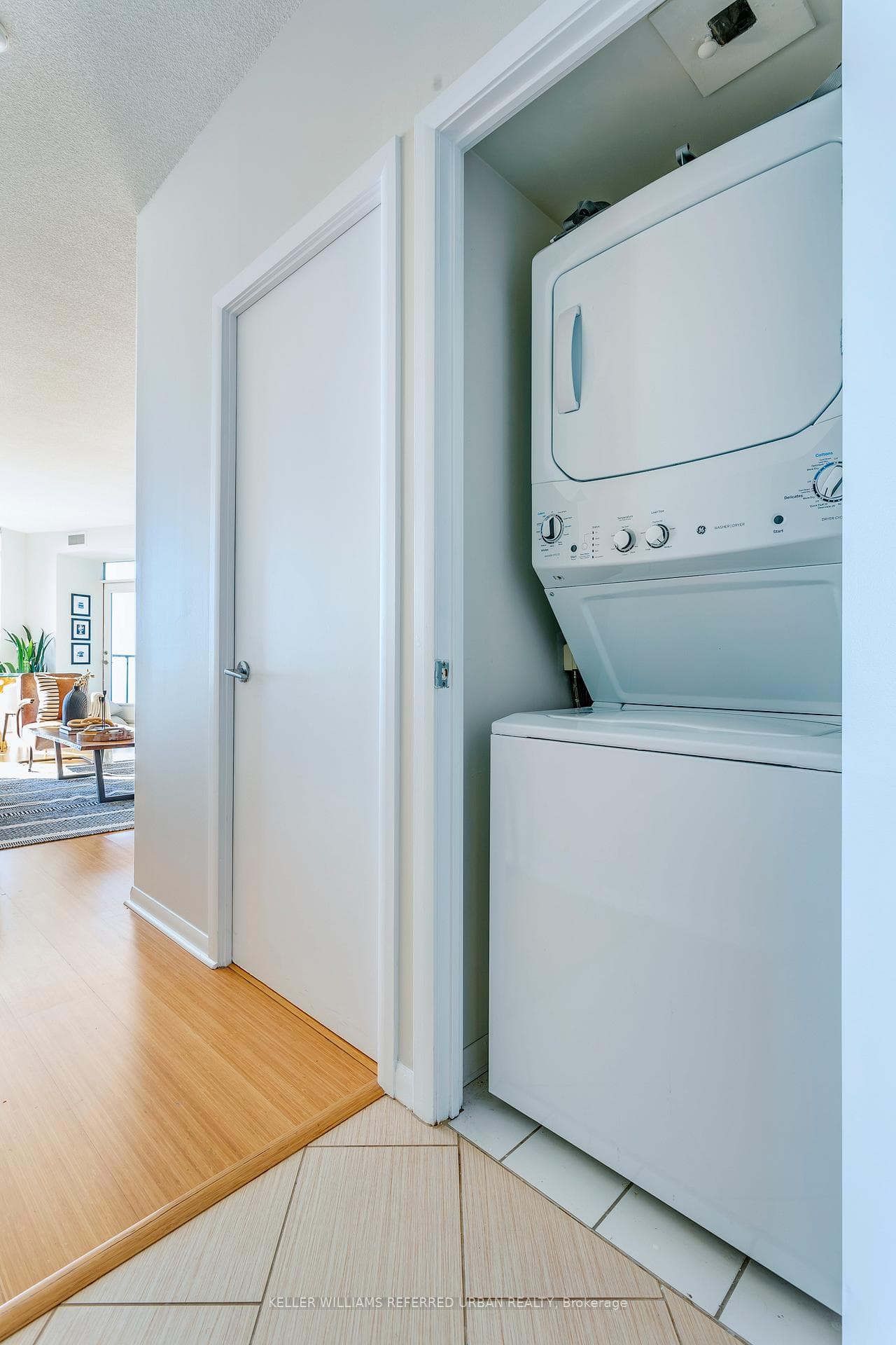 219 Fort York Boulevard Unit 3209 photo 18