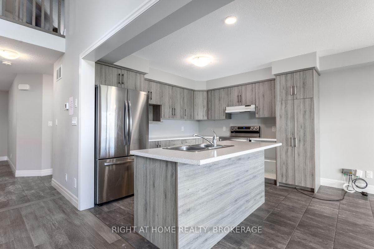 270 Bradshaw Drive photo 10