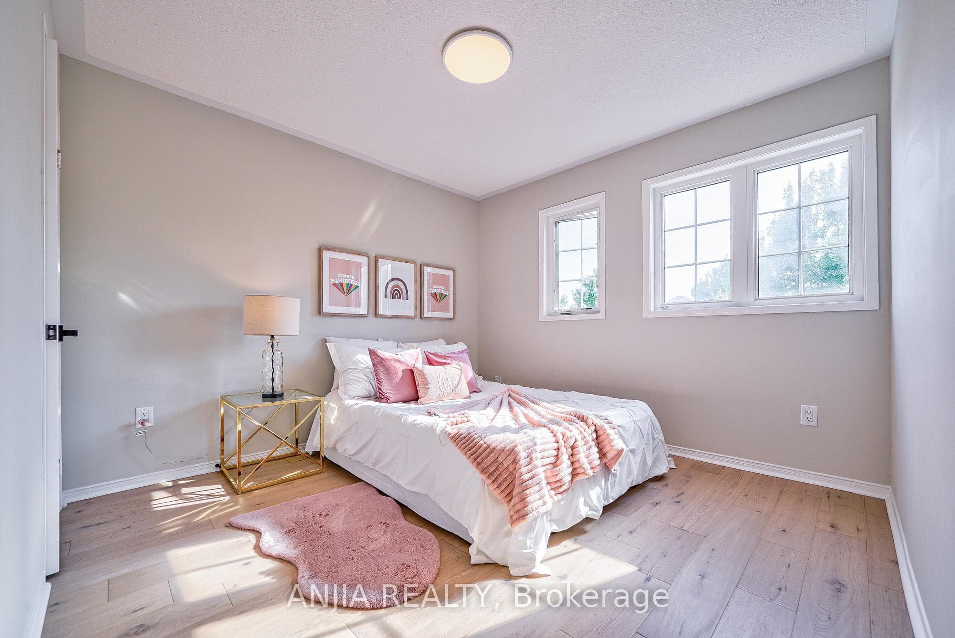 33 Gordon Weeden Road photo 21