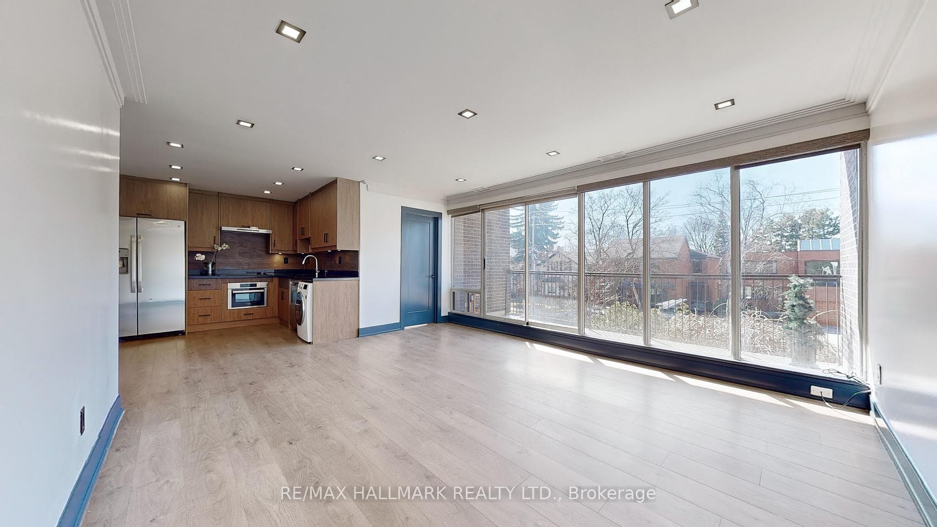 166 Sherwood Avenue Unit 4 photo 4