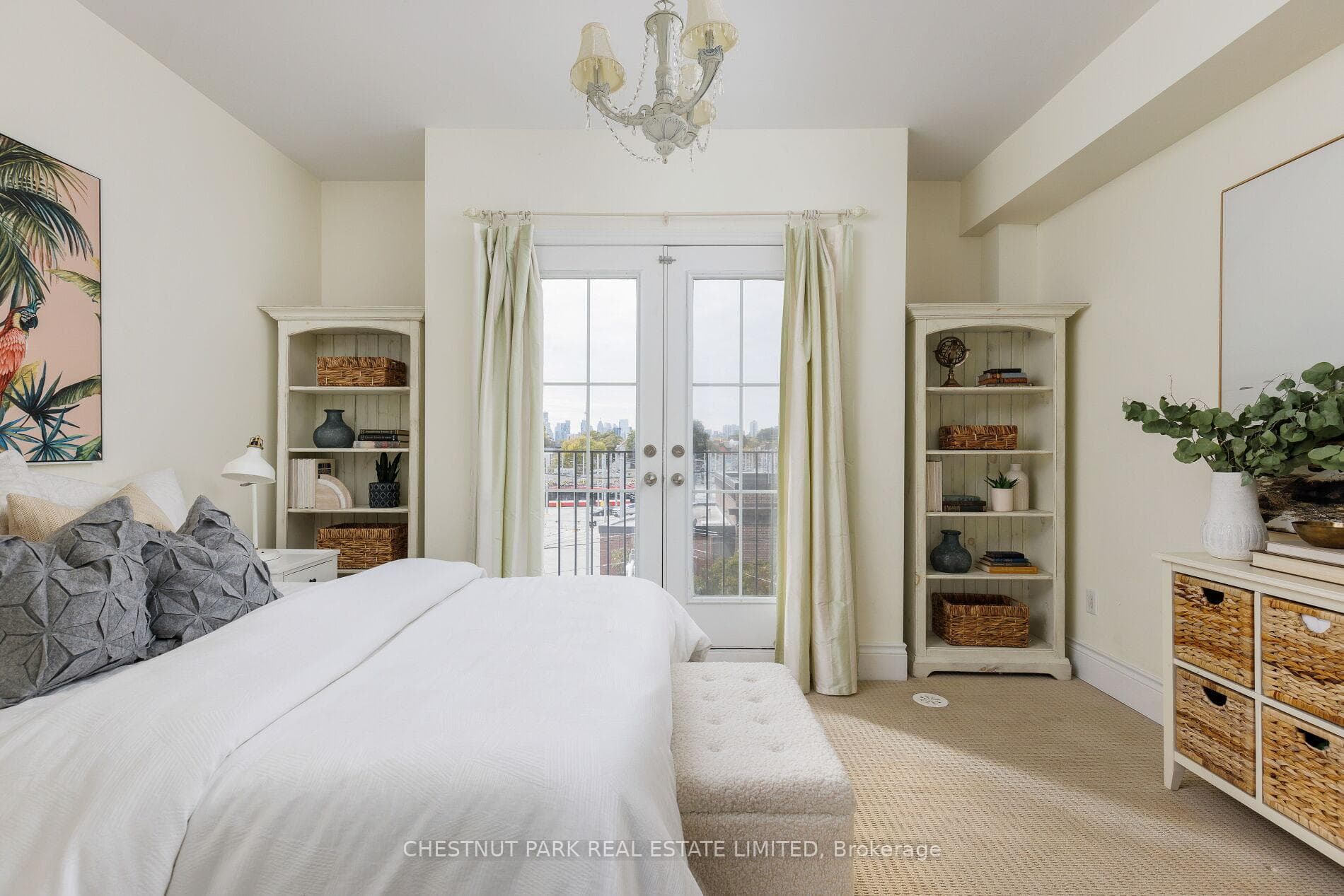 53 Connaught Avenue photo 18