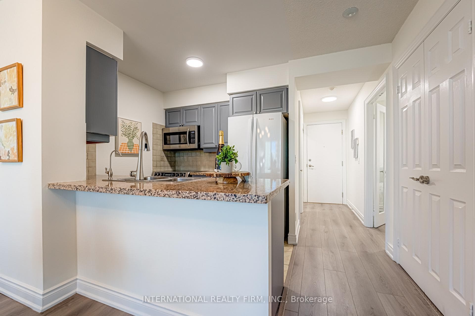 15 Greenview Avenue Unit 1203 photo 11
