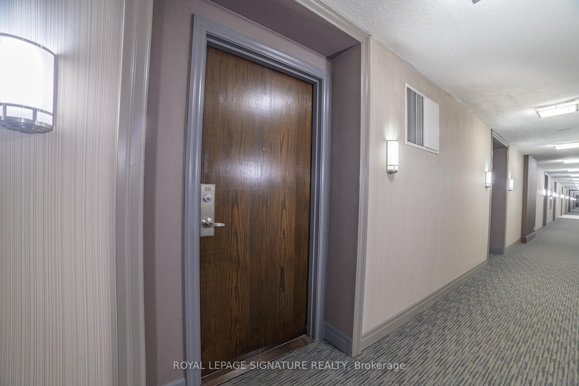 27 Rean Drive Unit 211 photo 2