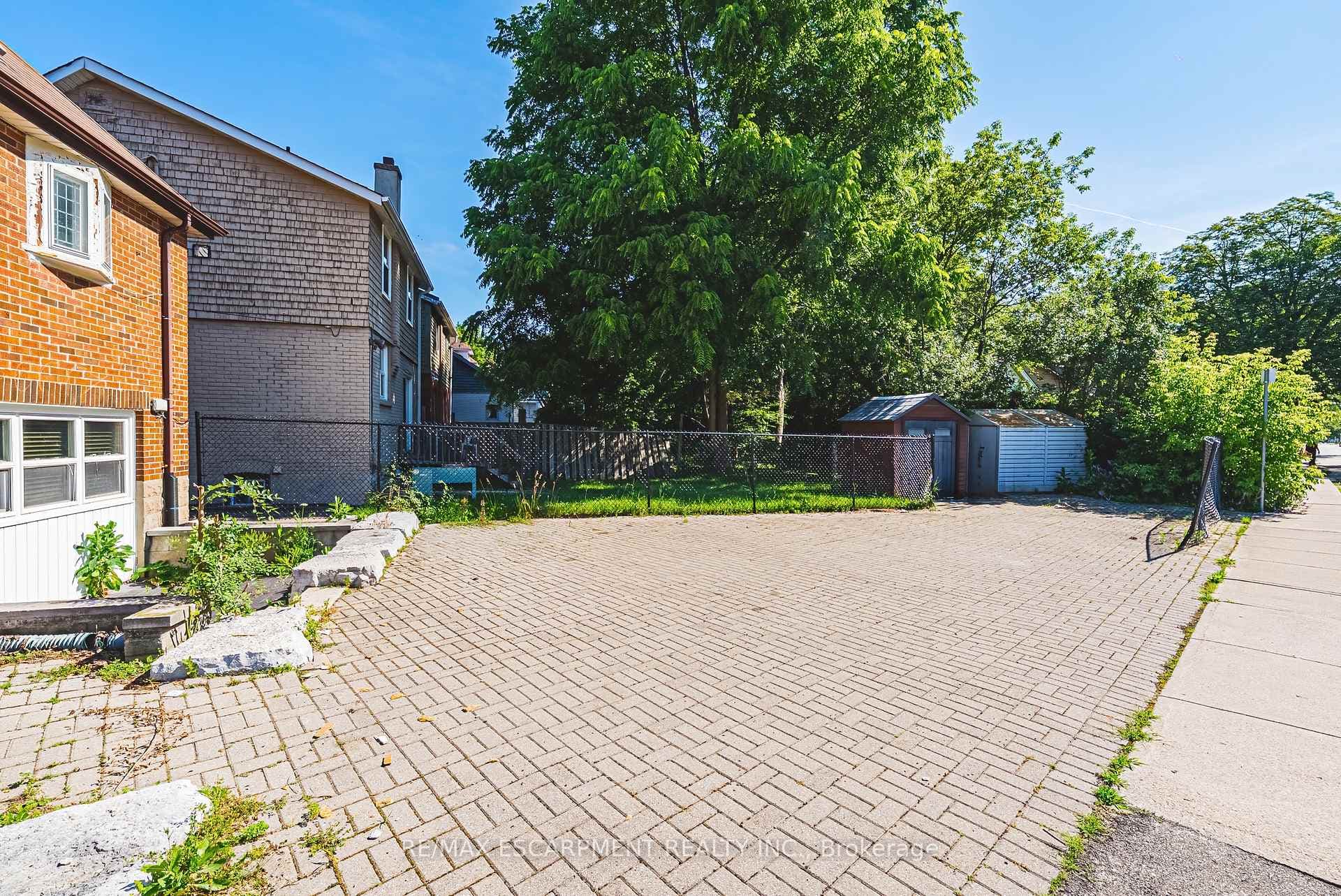 184 Arkell Street photo 26