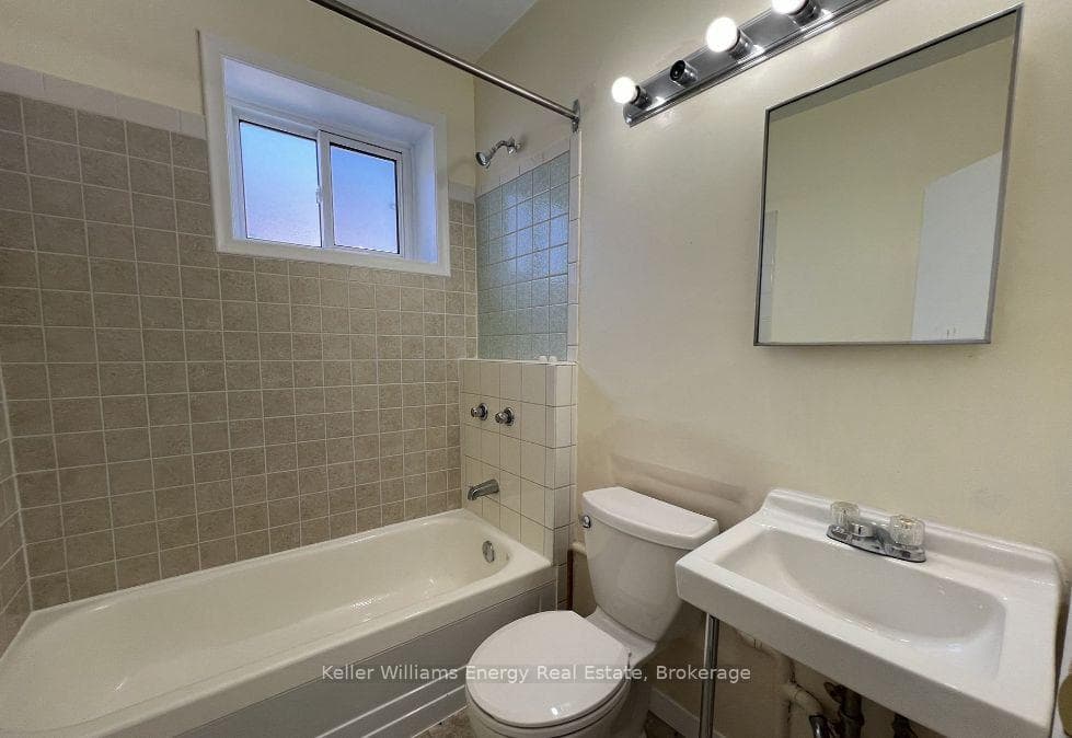169 Mary Street Unit 1 photo 6