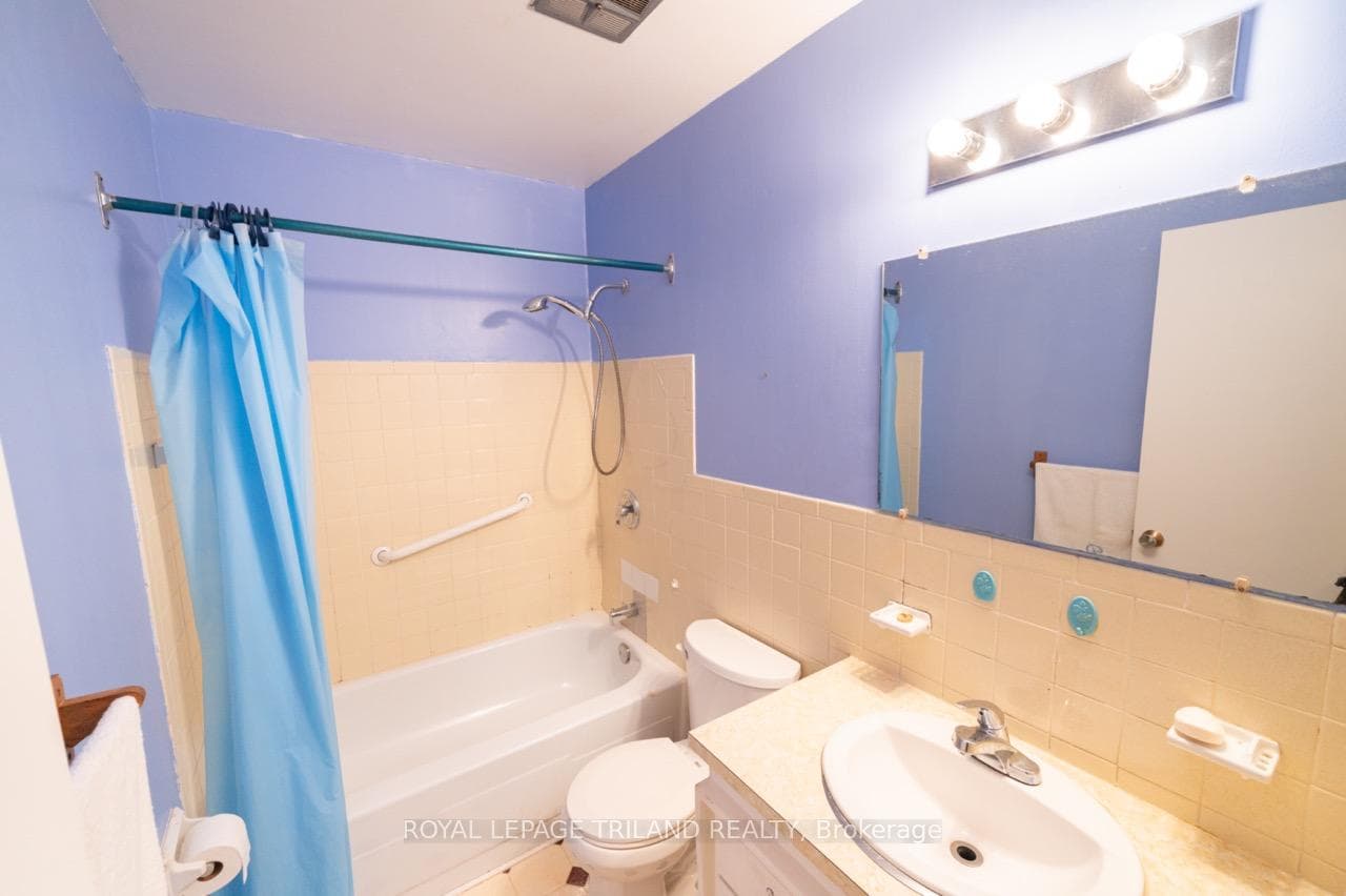 57 Wellesley Crescent photo 17