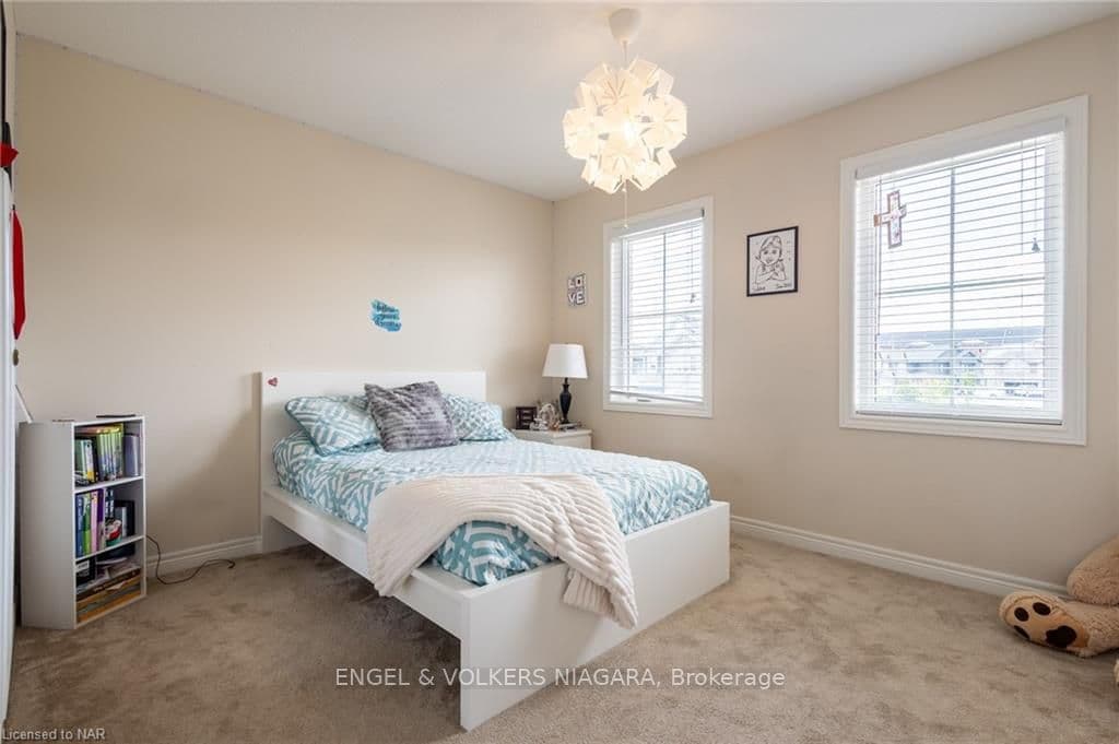 459 SILVERWOOD Avenue photo 21