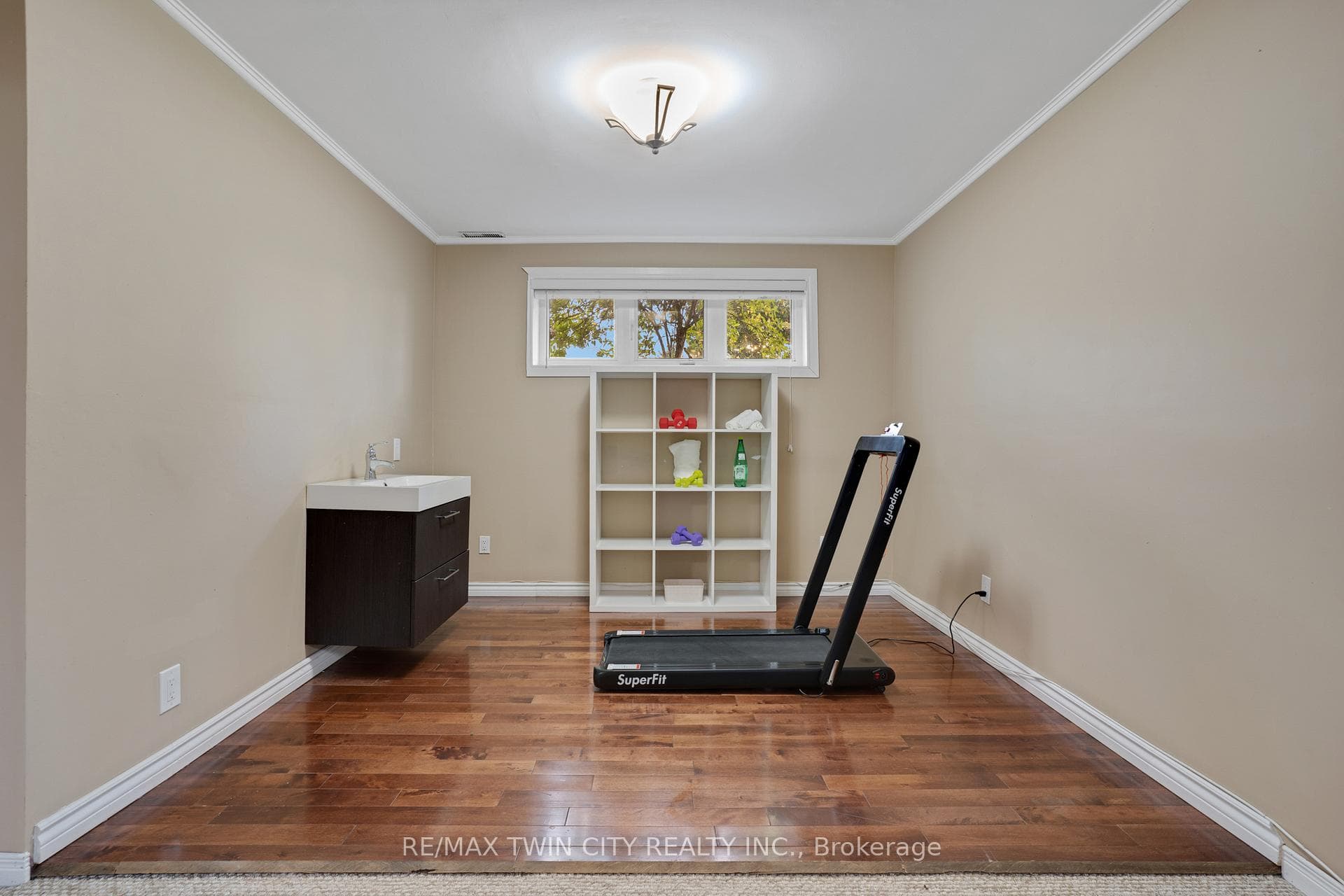 175 Stirling Macgregor Drive photo 31