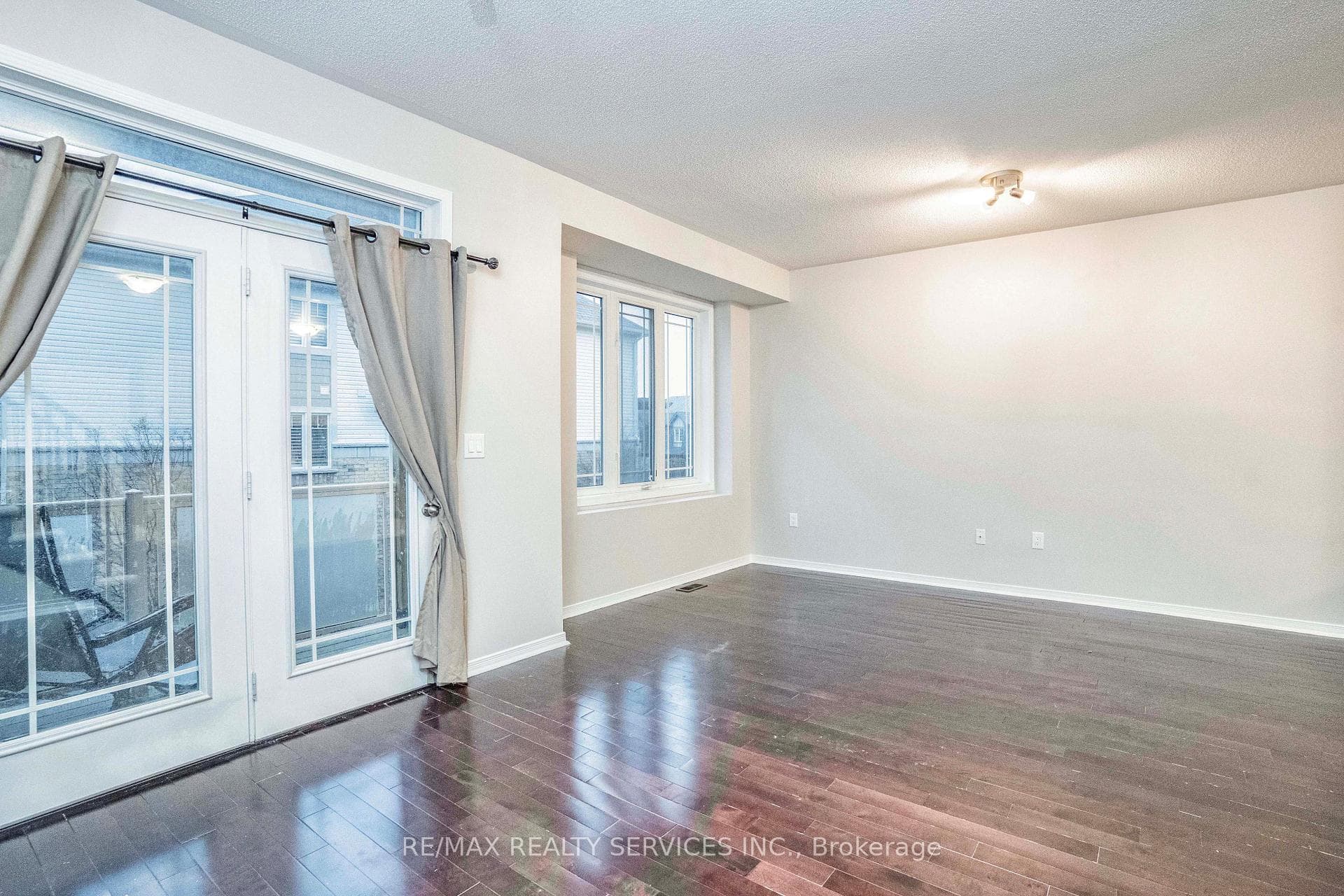 6 Birchfield Crescent photo 11