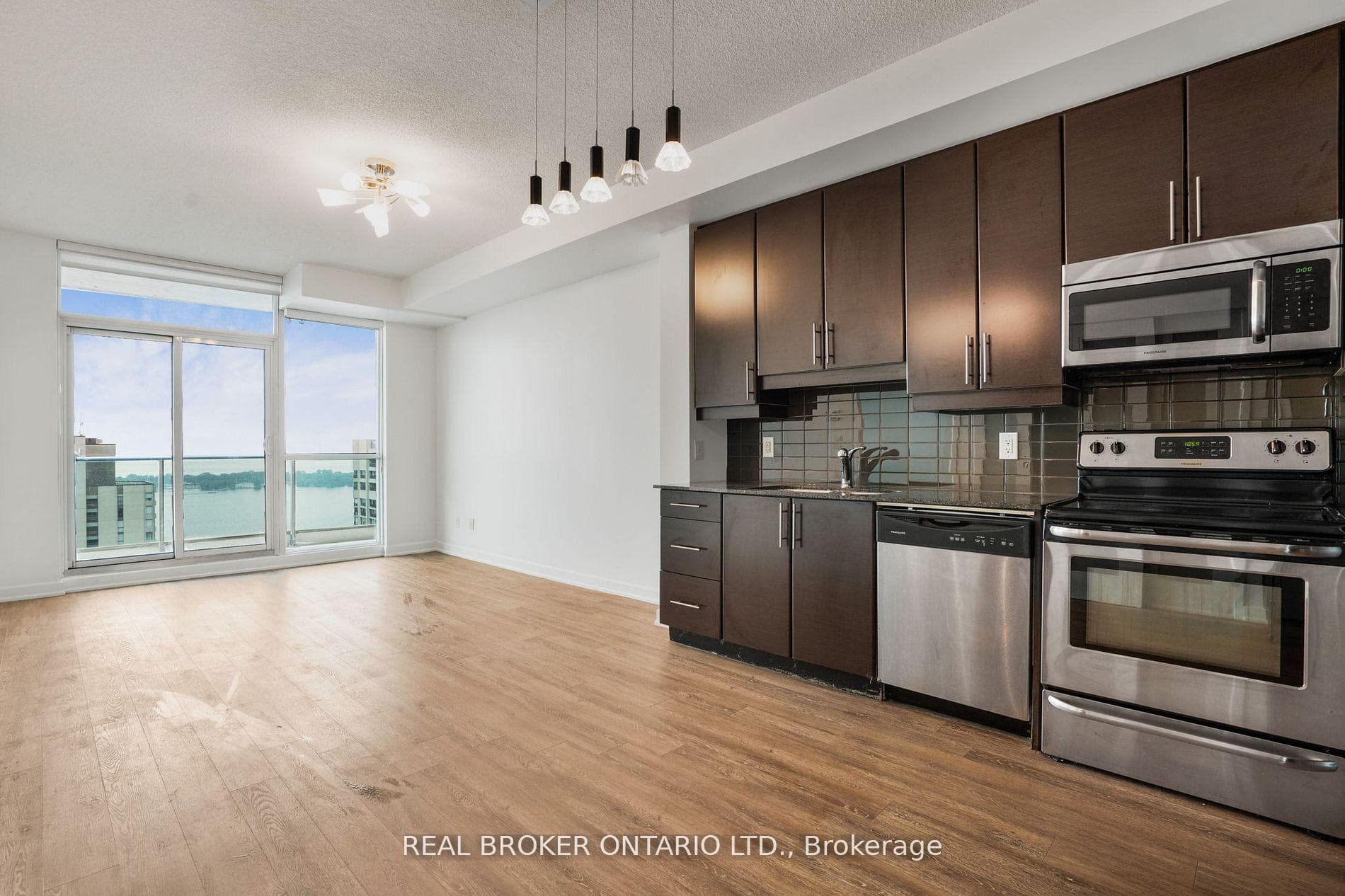 33 Bay Street Unit 3610 photo 15