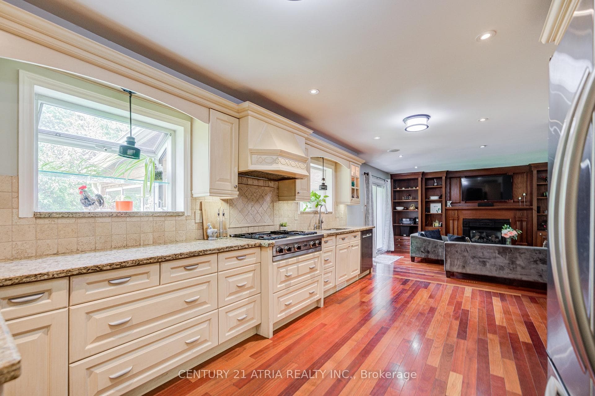 189 Louis Drive photo 14