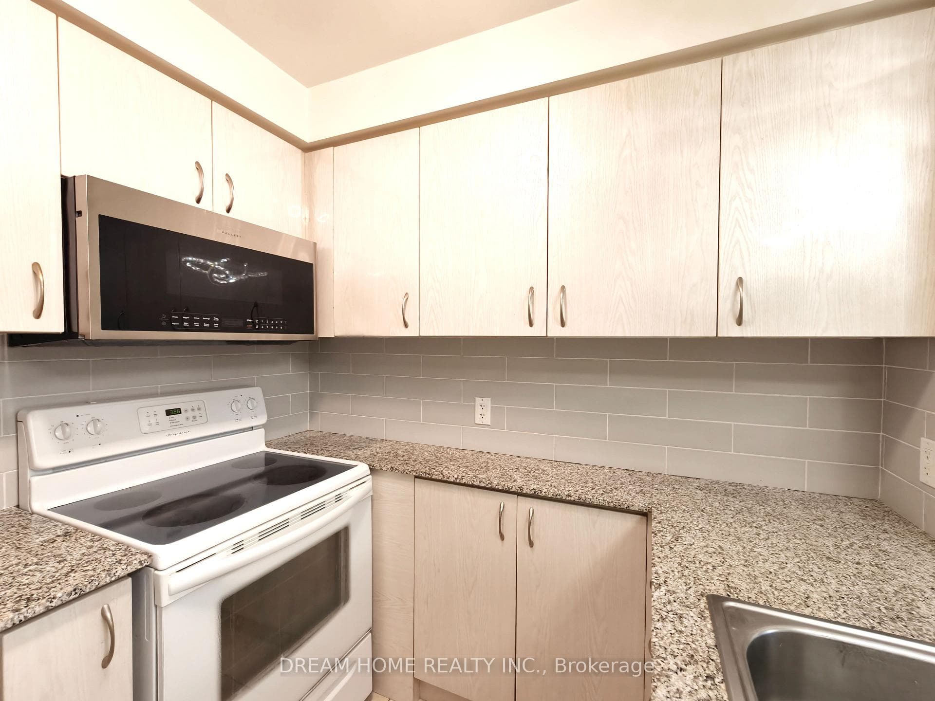 5791 Yonge Street Unit 1201 photo 10