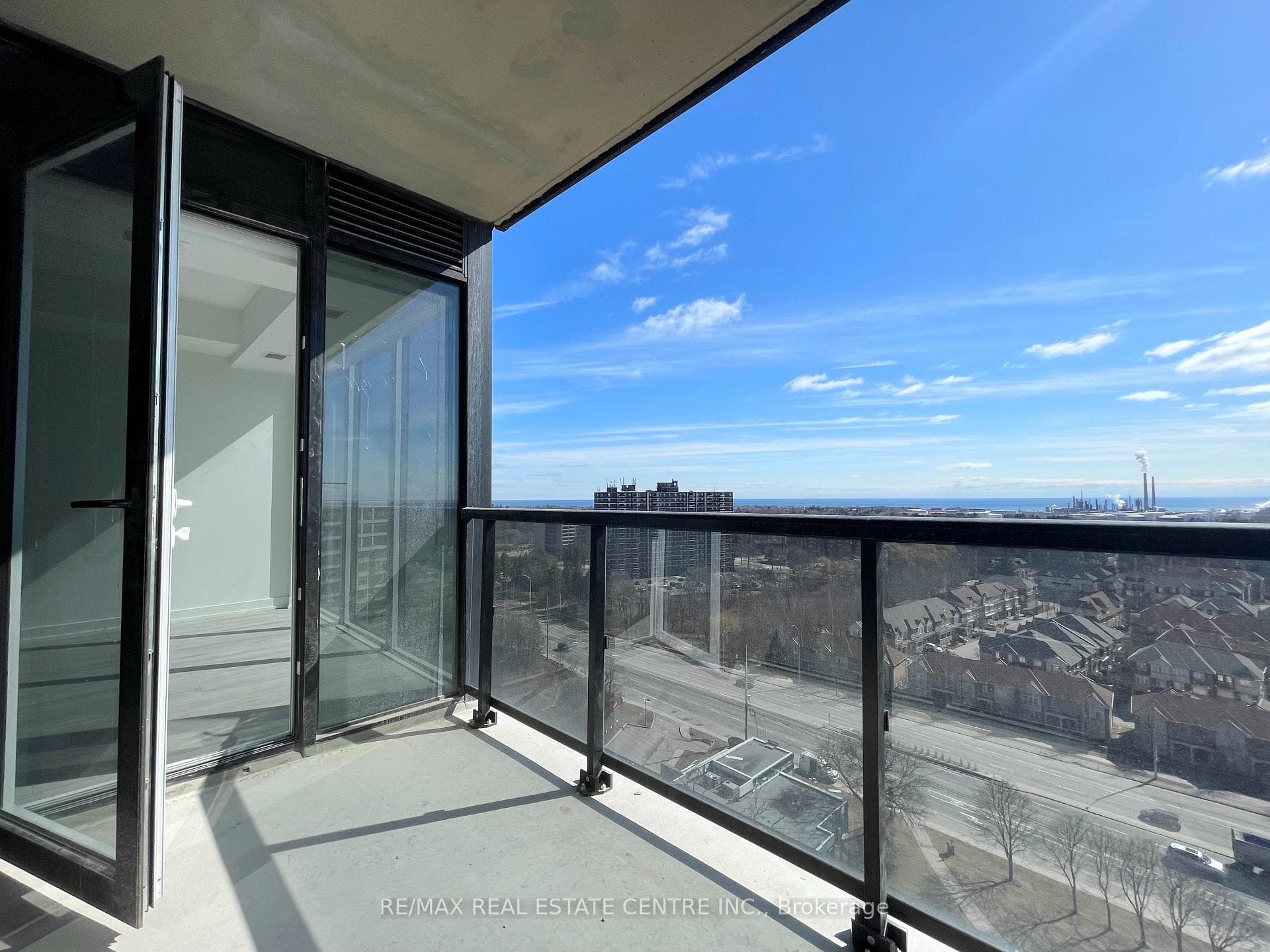 1035 Southdown Road Unit 1606 photo 15