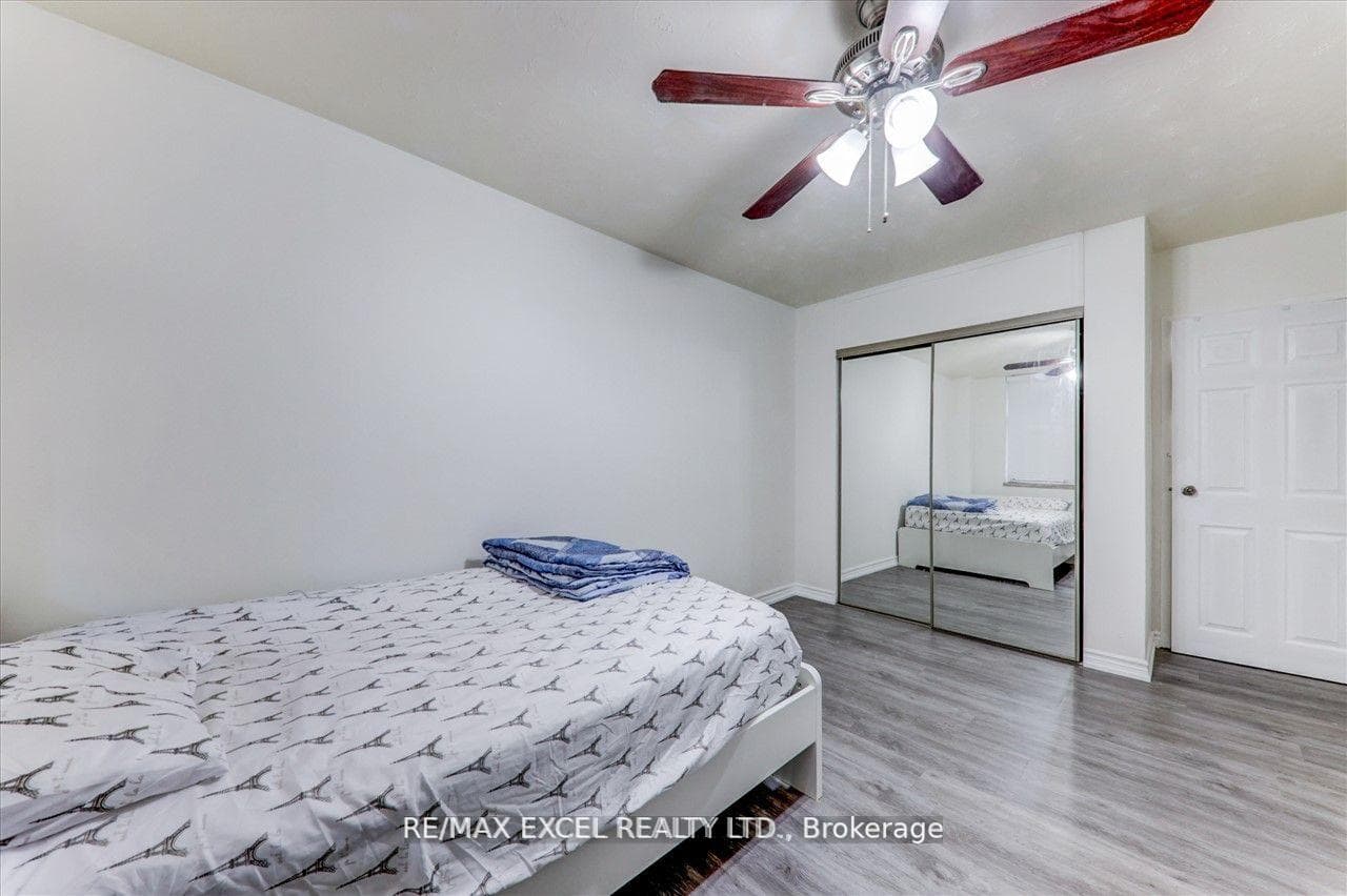 2245 Eglinton Avenue Unit 205 photo 15
