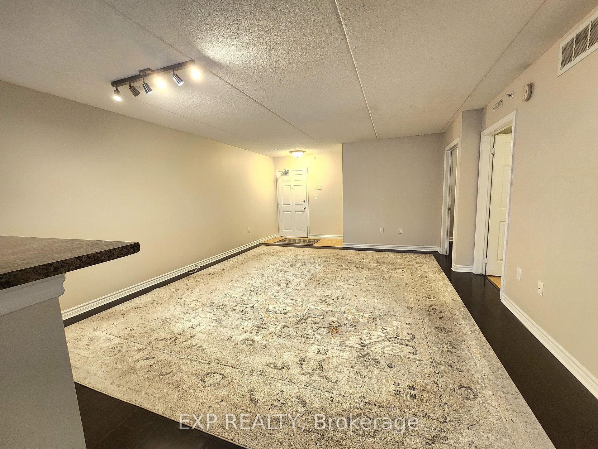 1350 Main Street Unit 305 photo 9