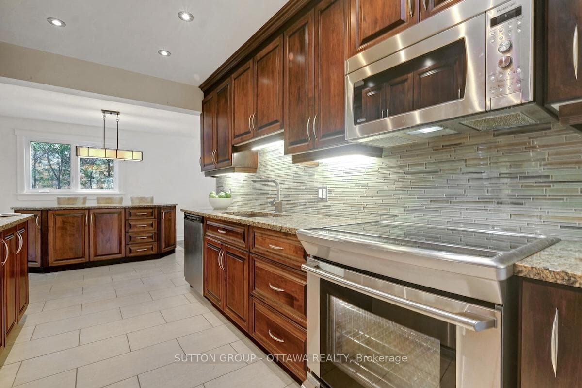 680 Weston Drive photo 17