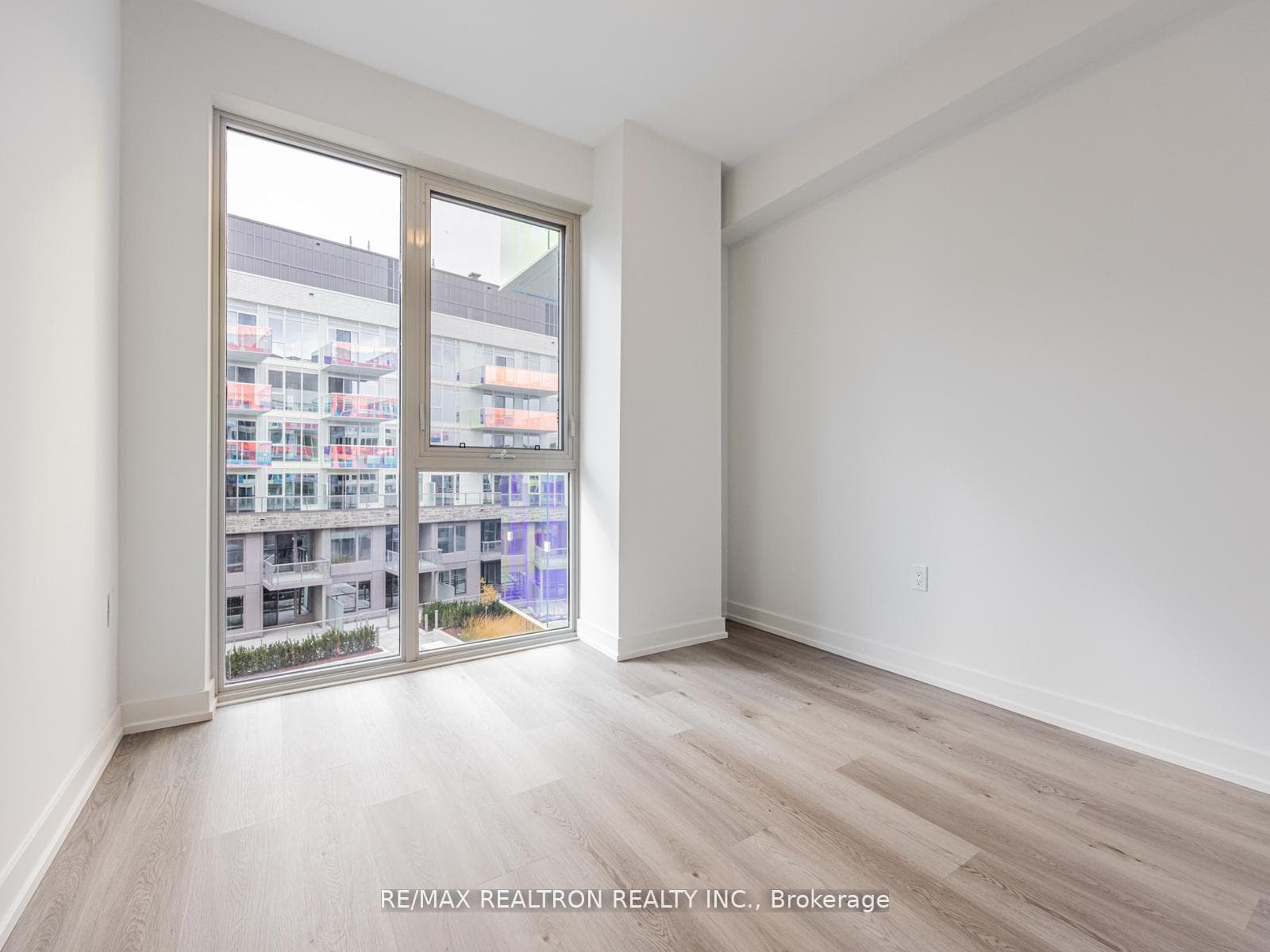 333 Sunseeker Avenue Unit 428 photo 16