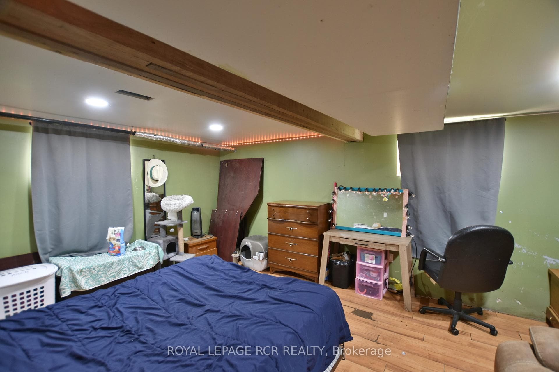 2606 Crossland Road photo 25