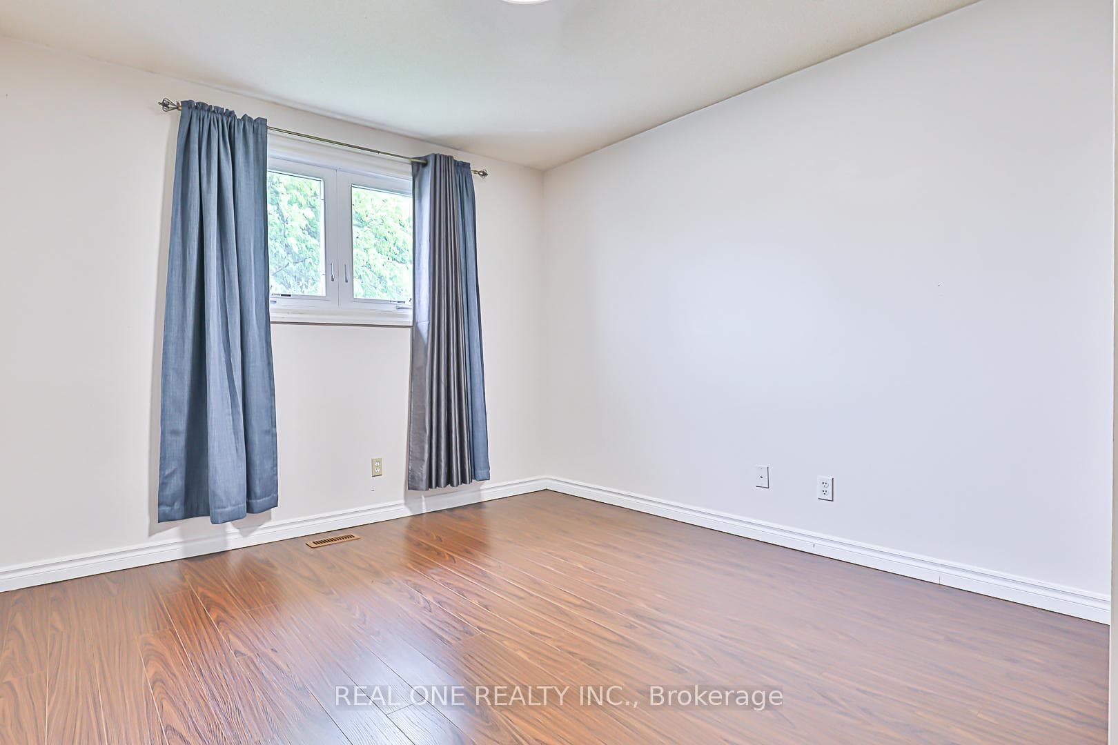120 Lowe Boulevard photo 36