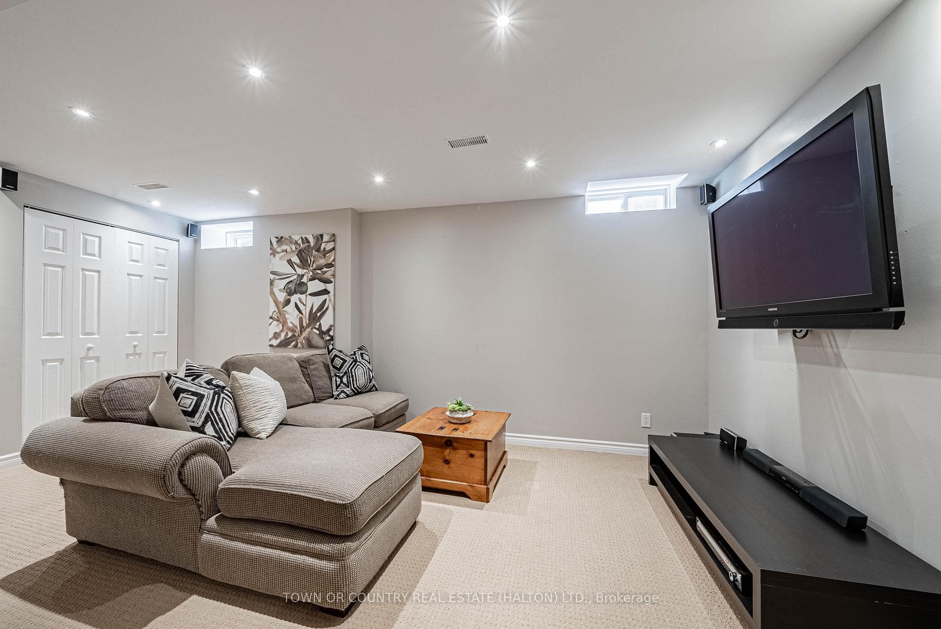 15 Robina Avenue photo 29