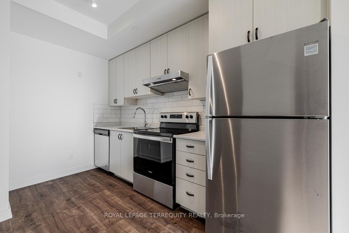 10 Wilby Crescent Unit 101 photo 21