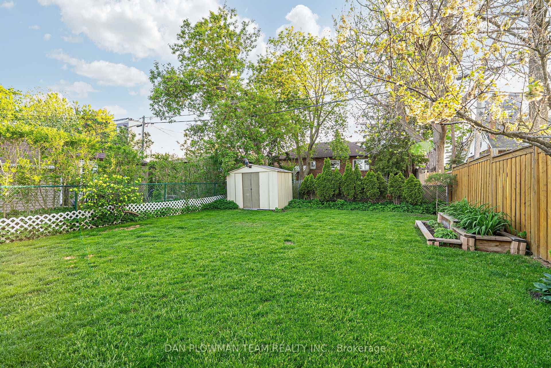 110 Warren Avenue photo 35