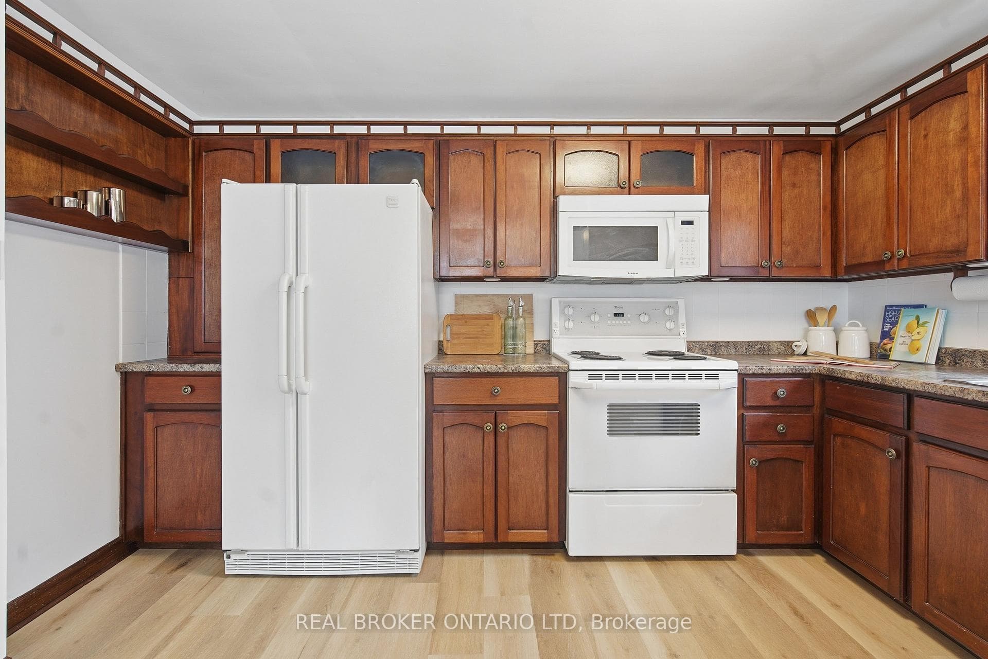 908 William Street photo 15