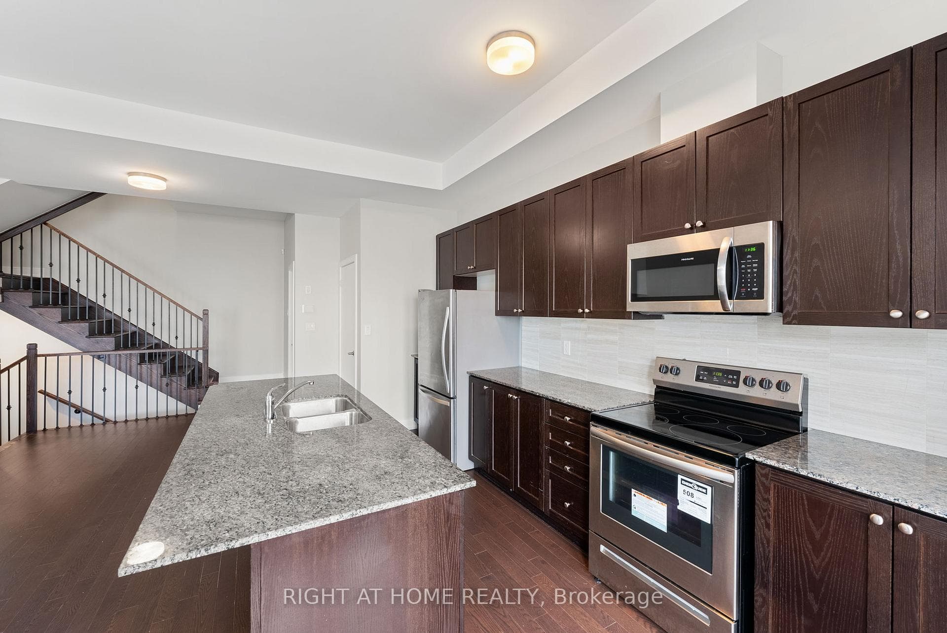 1393 Clarriage Court photo 9