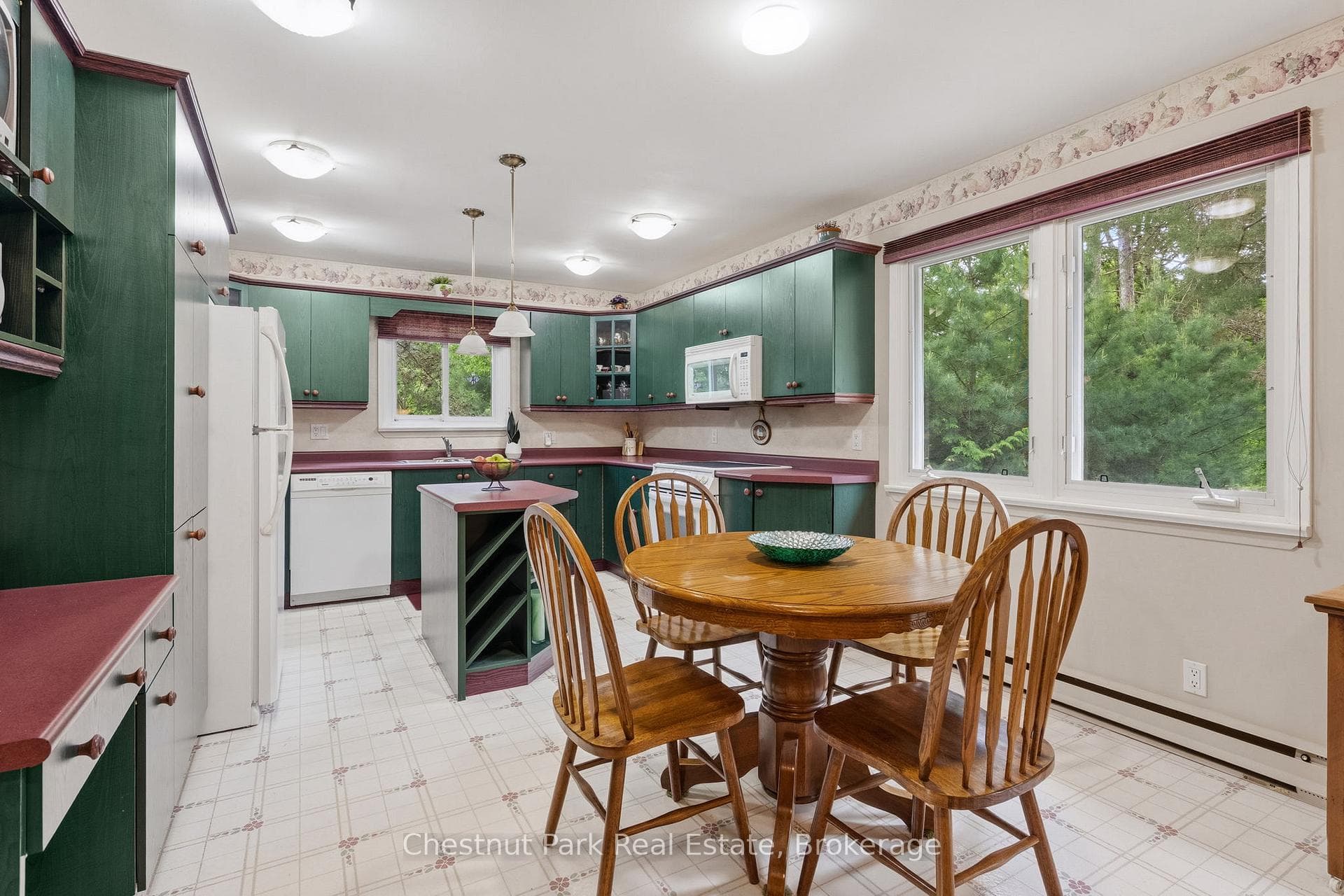 379 Gables Road photo 13