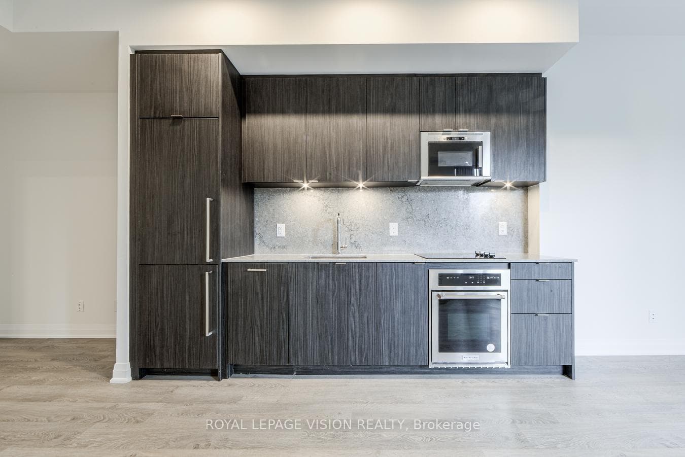 280 Howland Avenue Unit 301 photo 11