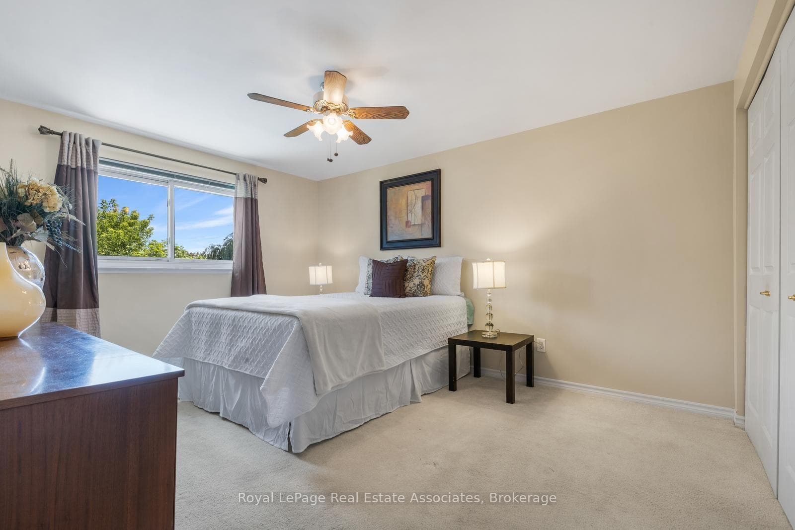 572 Tedwyn Drive photo 24