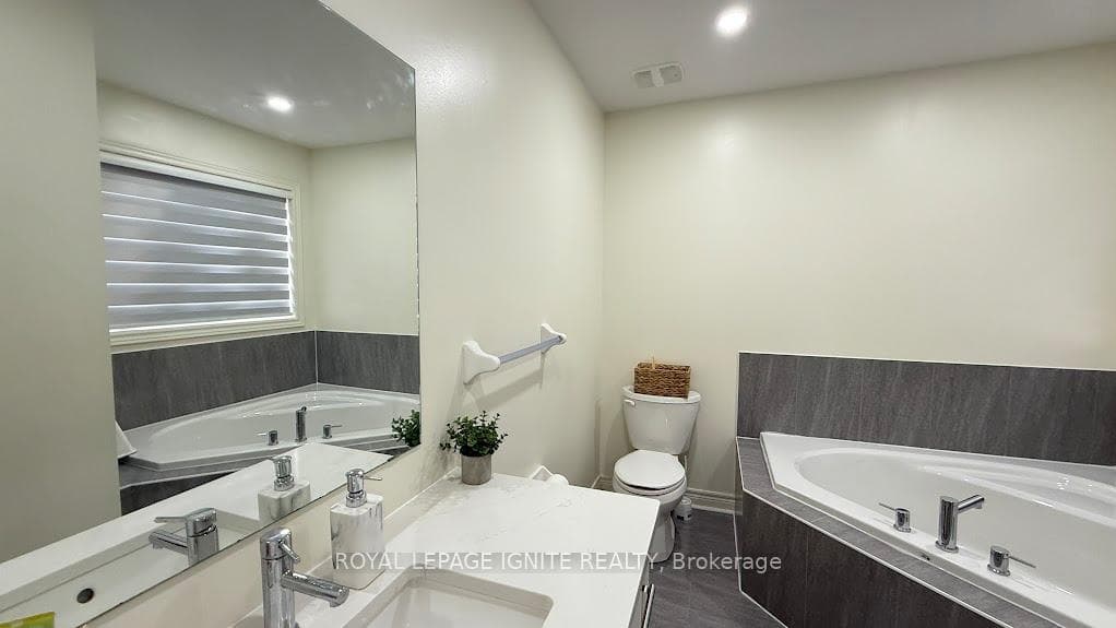 509 Downes Jackson Heights photo 17