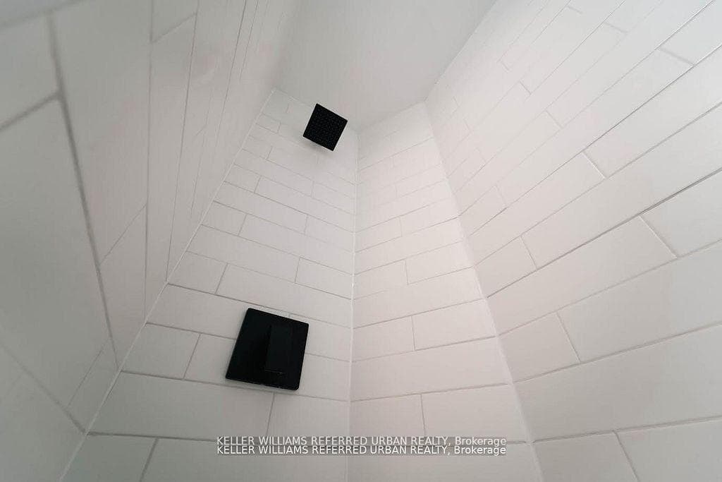 1182 Ossington Avenue Unit Upper photo 14