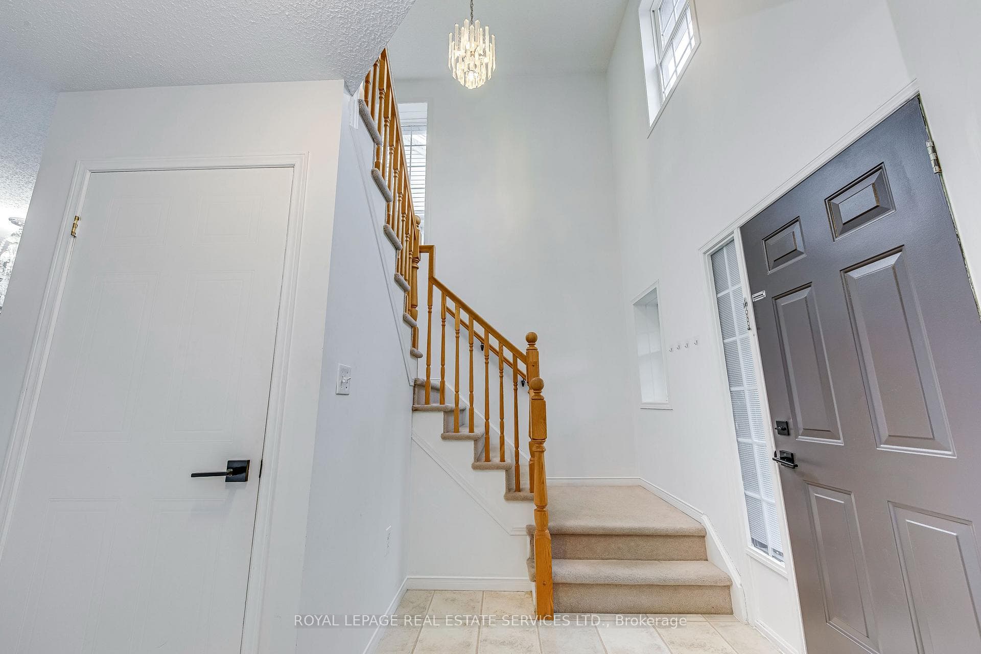 31 EUGENE Drive photo 18