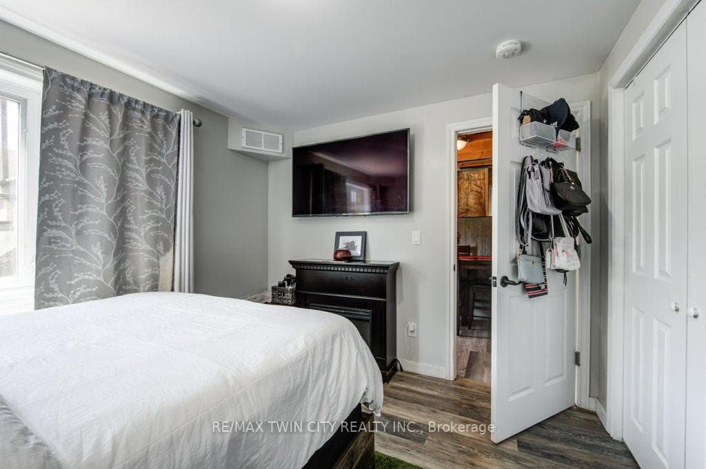 1024 Marquette Drive photo 15