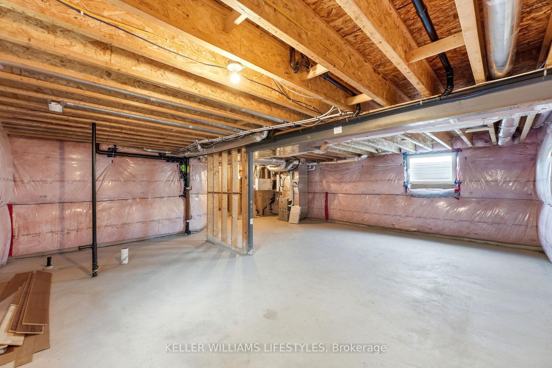 140 CRESTVIEW Drive photo 29