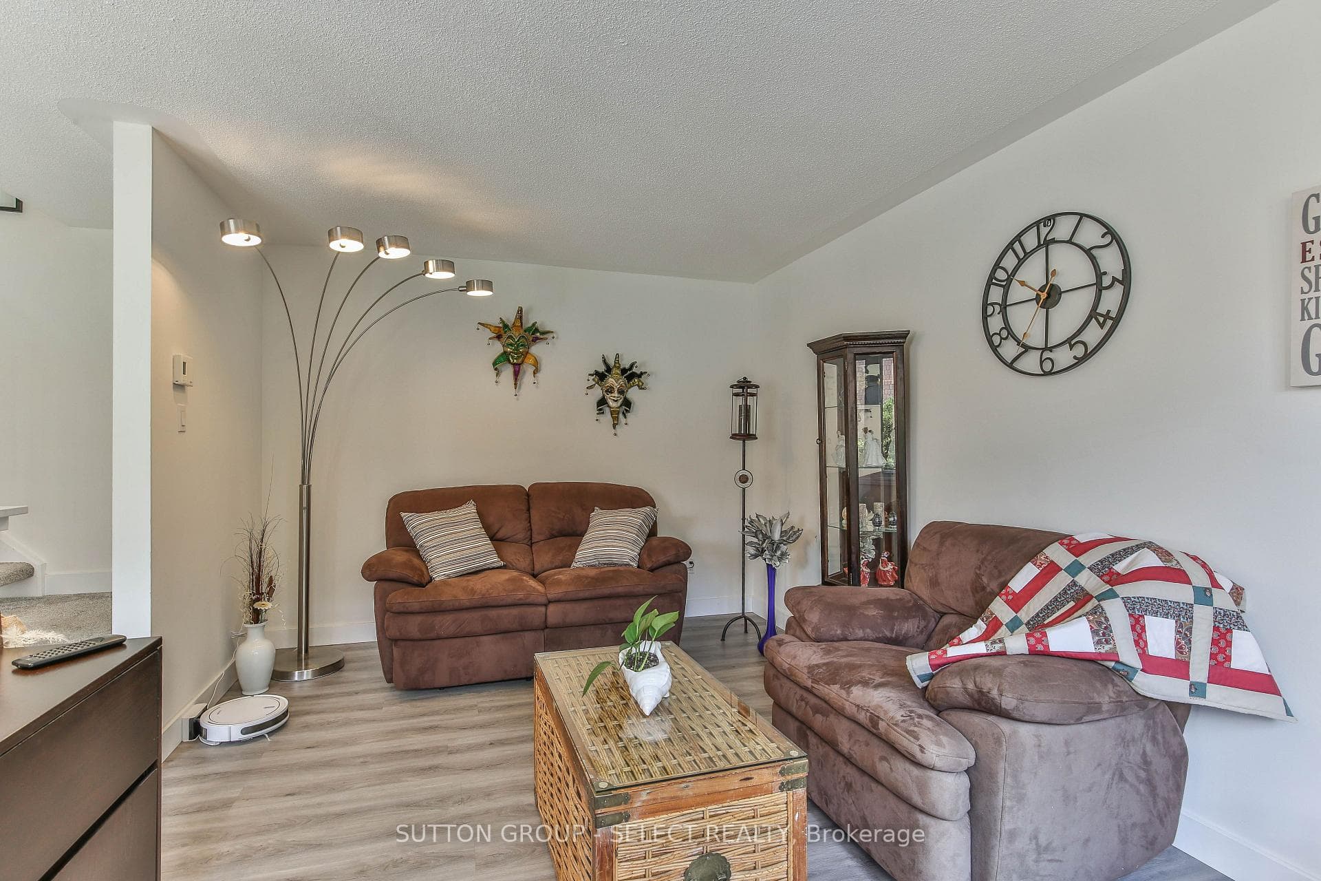 230 Clarke Road Unit 226 photo 16