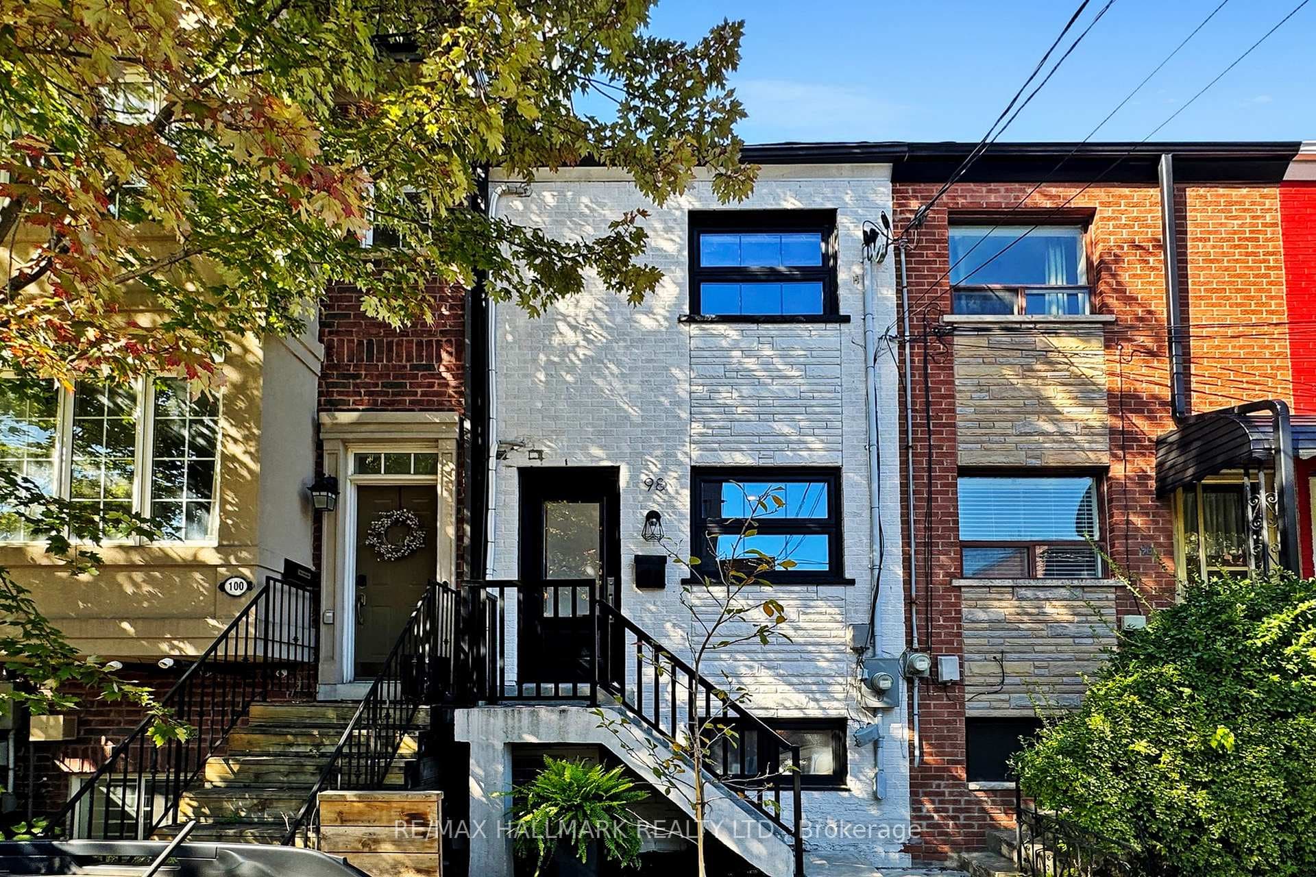 98 Mitchell Avenue photo 1