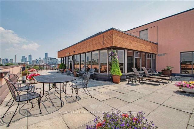 7th Floor Outdoor Terrace