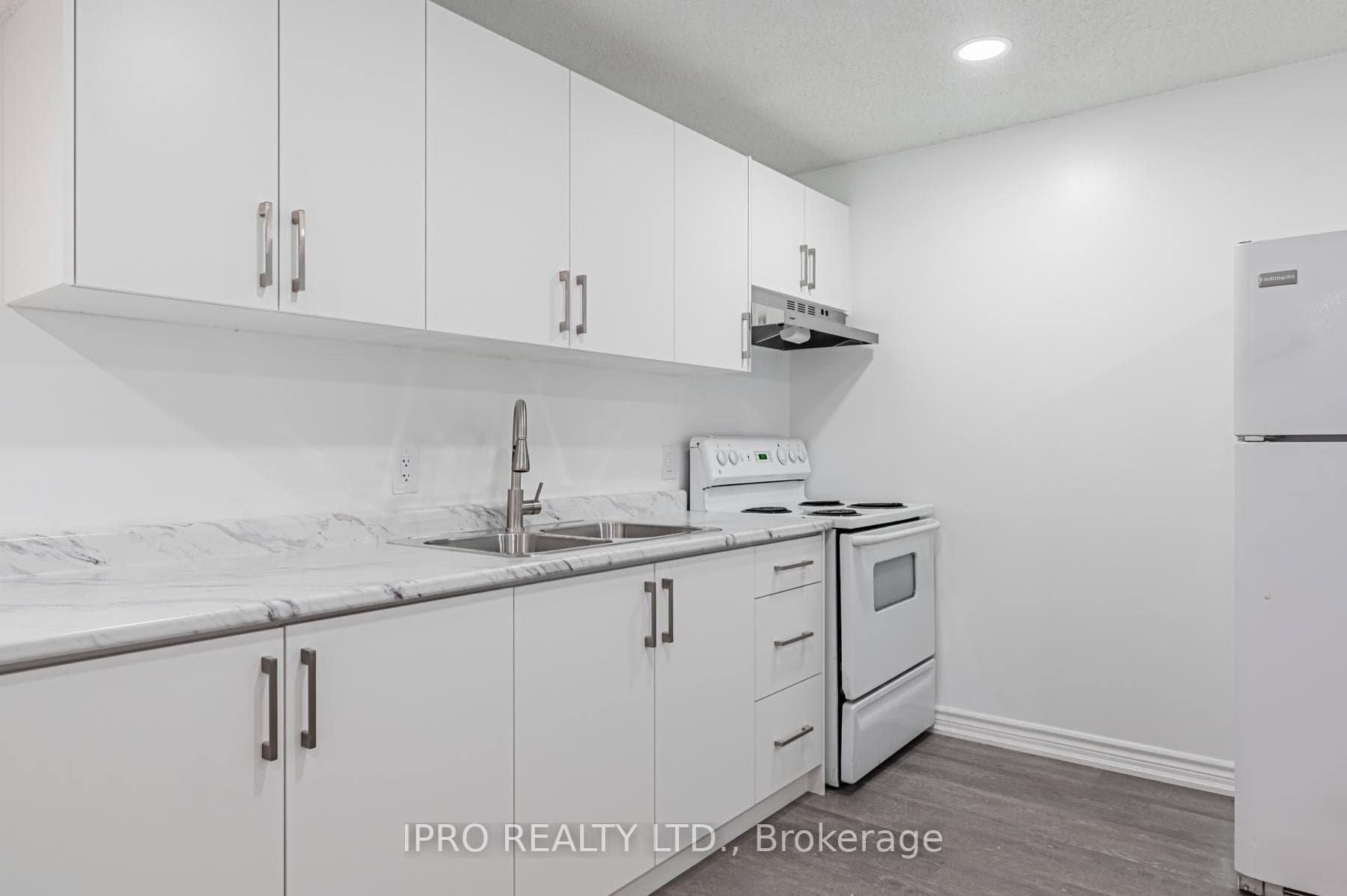 27 Danby Avenue Unit 2 photo 7