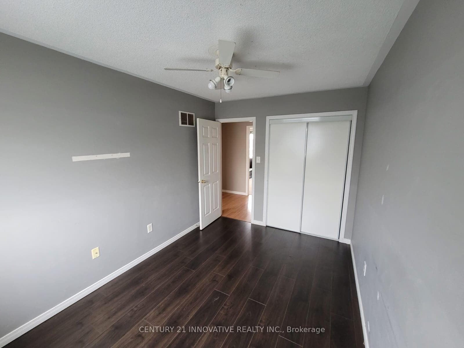 58 Lookout Street photo 5